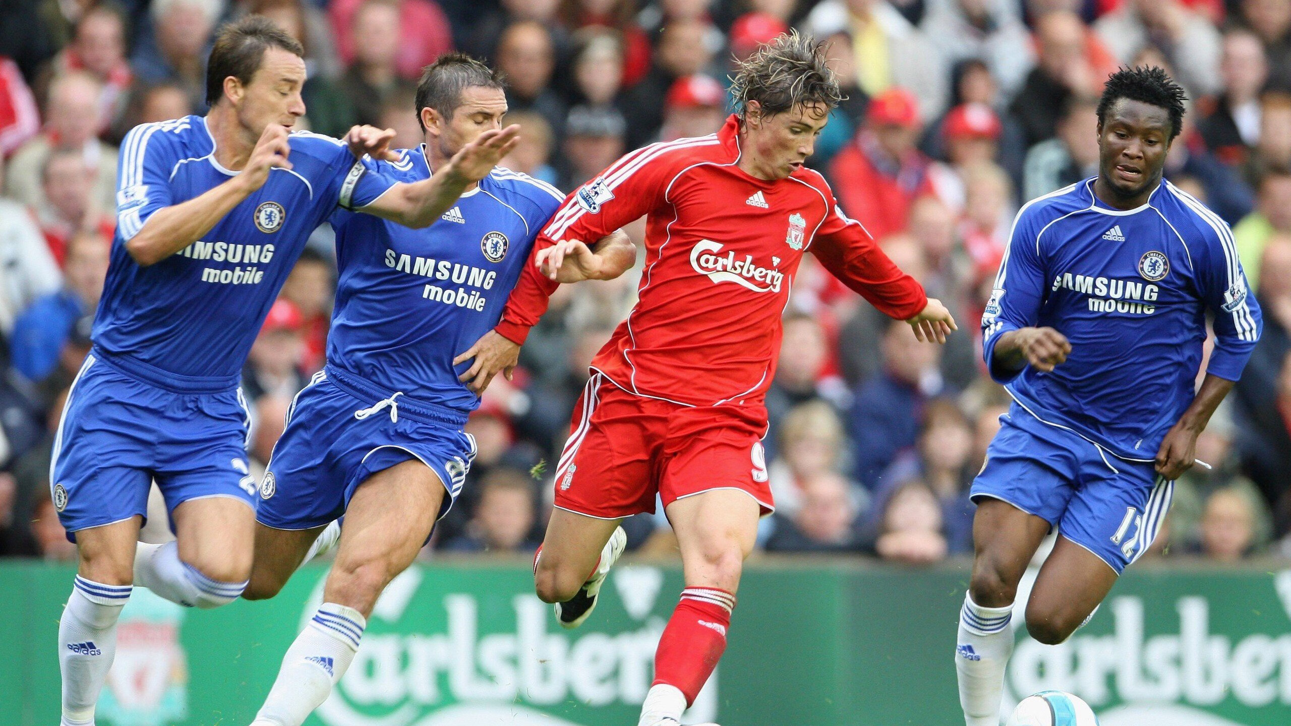 “英超末轮决战：谁能笑到最后？悬念丛生”，2021英超首轮